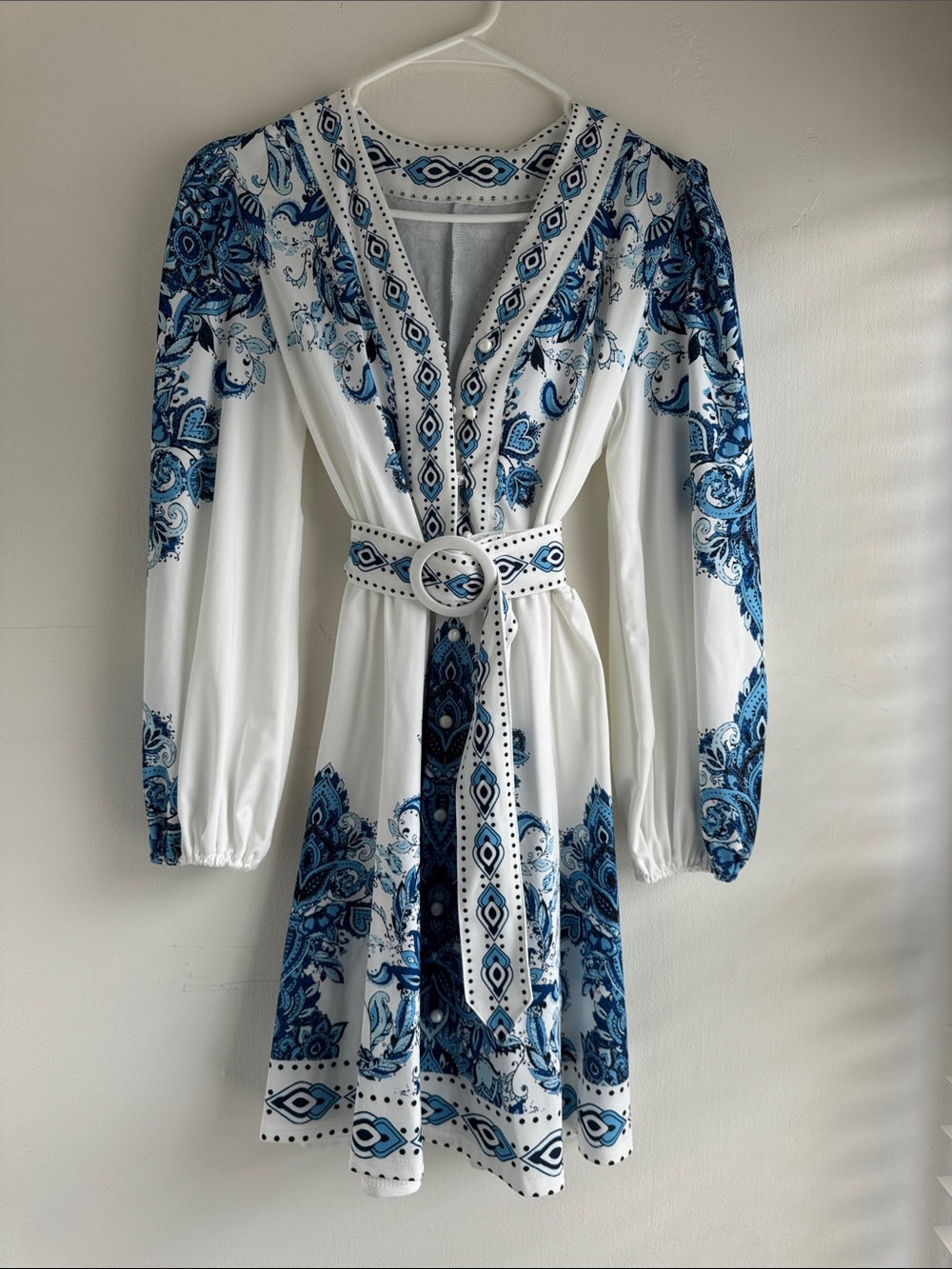 SHEIN White and Blue Paisley V‑Neck Belted Dress